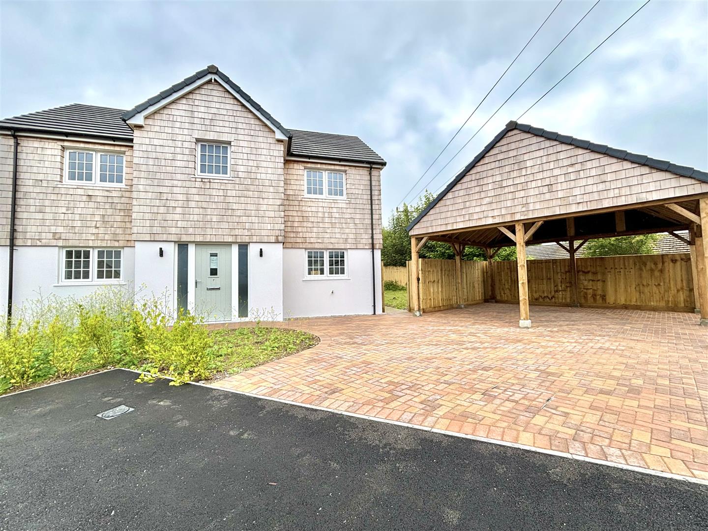 4 bedroom property for sale in Treffry Gardens, Bugle, St. Austell